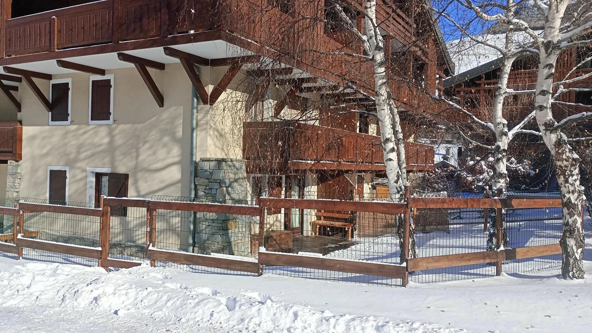 Chalets D'Or, Les Deux Alpes Mont-de-Lans 0*,  France